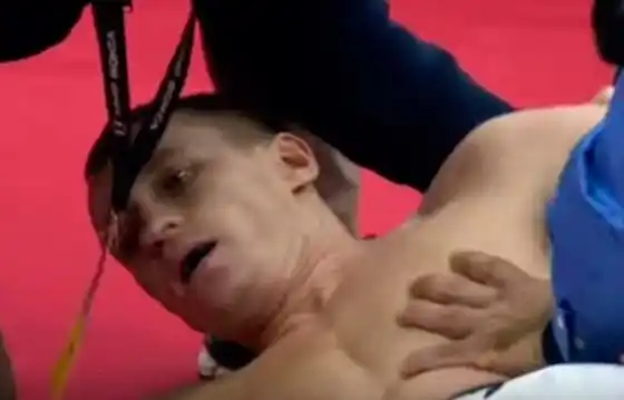 Video: tenía 25 peleas invicto, pero en la 26 no le fue tan bien