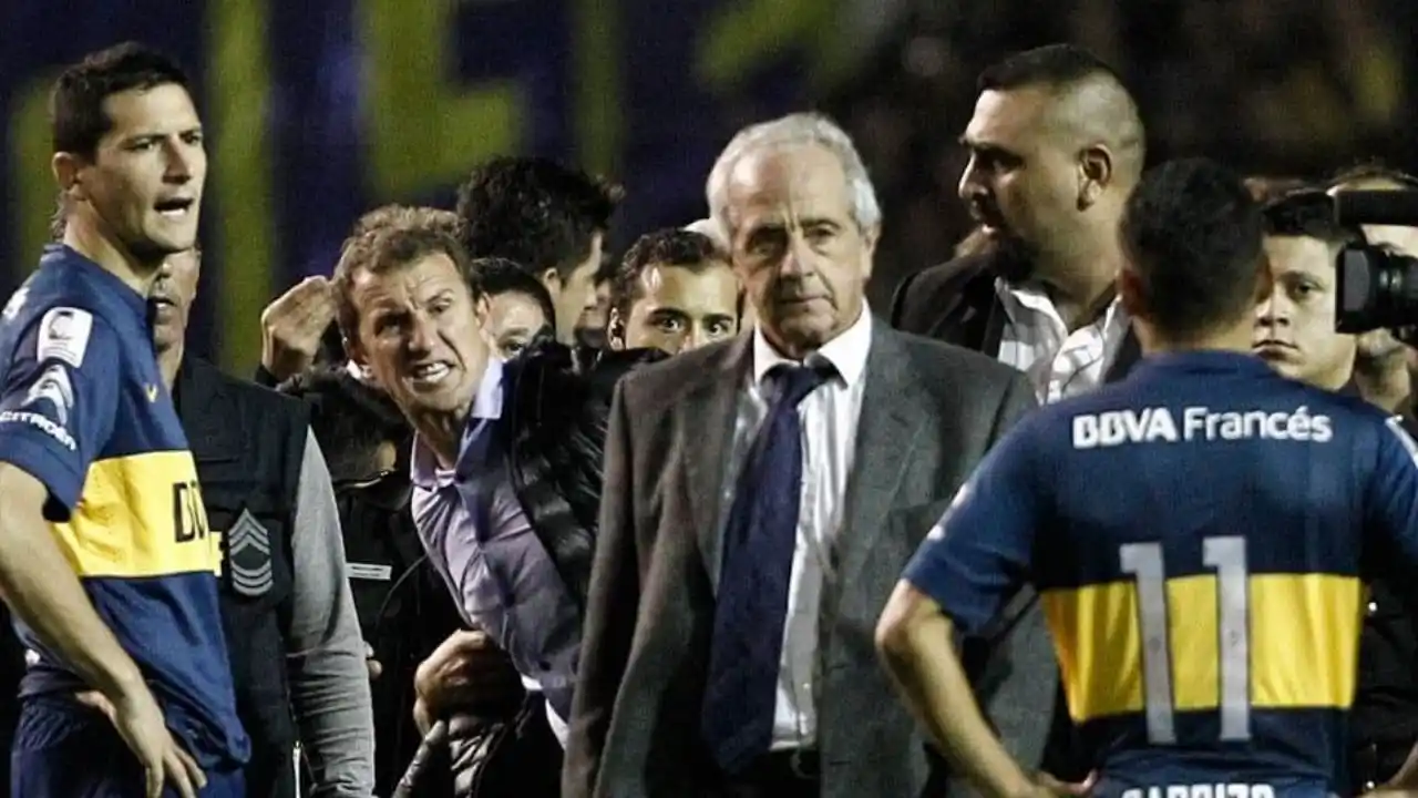 Esa noche el partido fue suspendido y Boca eliminado de la Copa