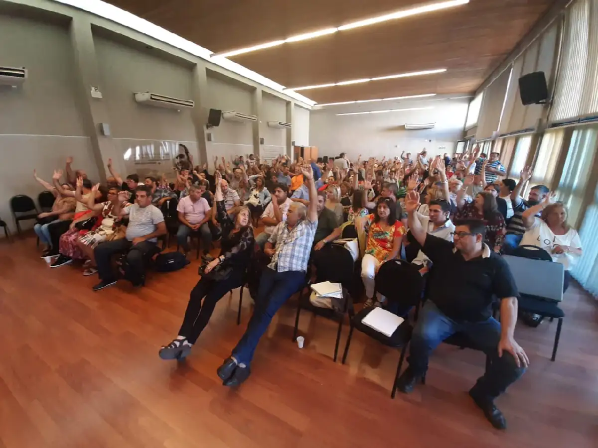 Por falta de acuerdo salarial, las clases en la provincia comenzarán con asambleas