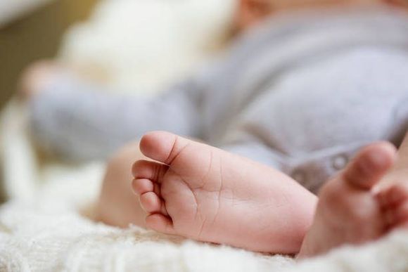 DRAMA EN LA CÁRCEL: bebé de reclusa tiene ombligo infectado y no hay MEDICAMENTOS