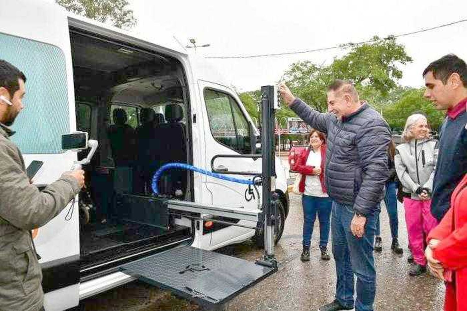 Está en funcionamiento la nueva
unidad de transporte adaptado