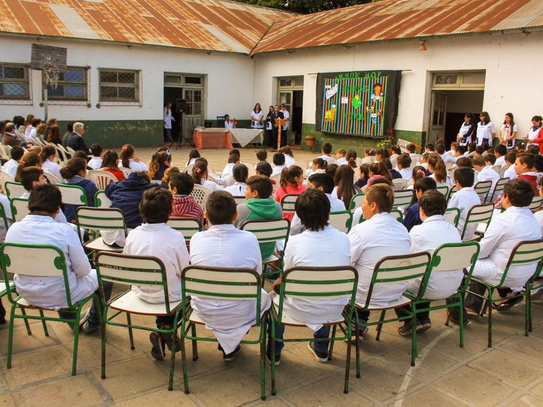 El CGE autorizó importantes aumentos en las cuotas de escuelas públicas de gestión privada