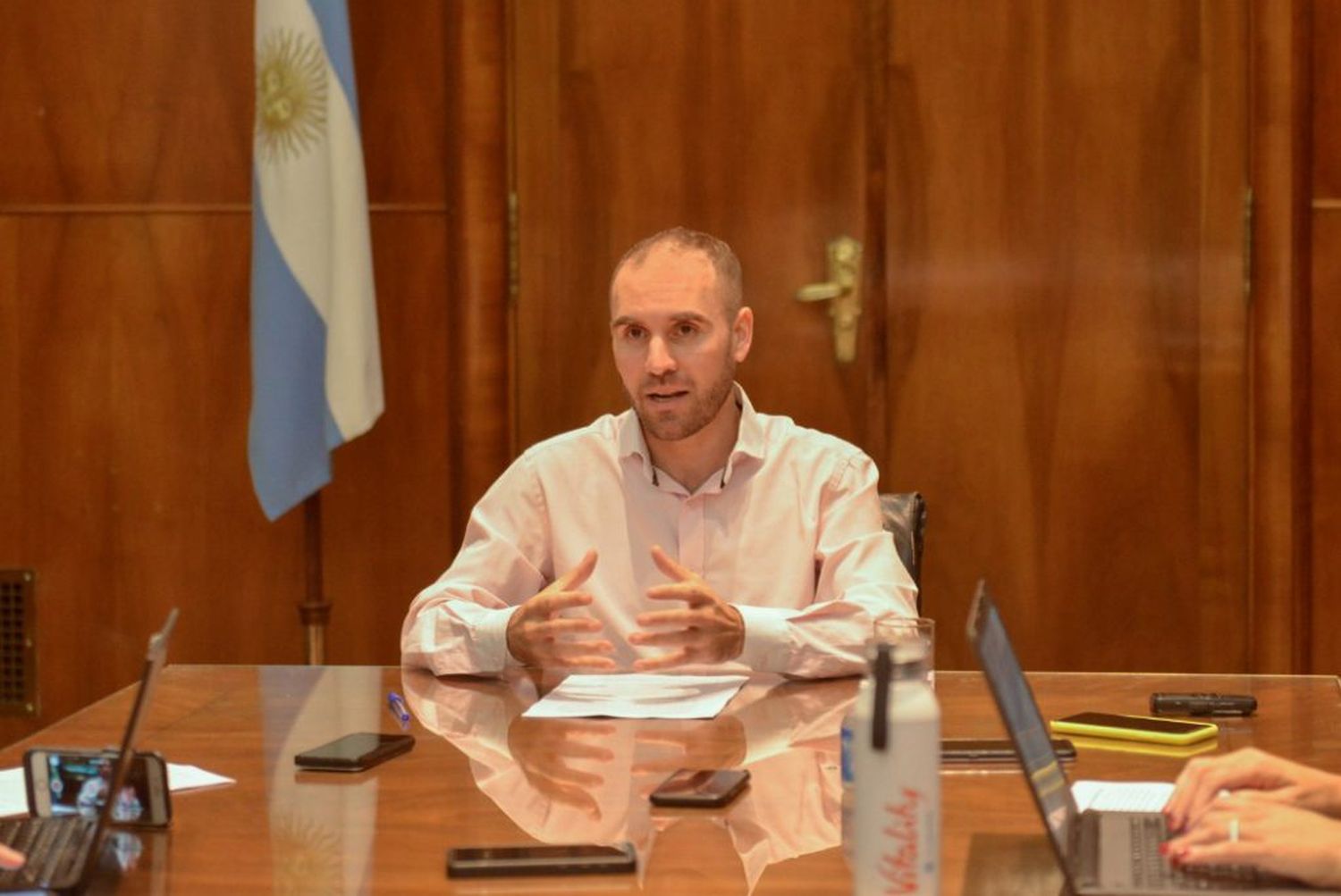 El Gobierno pospuso hasta el año próximo el pago de deuda emitida bajo ley nacional