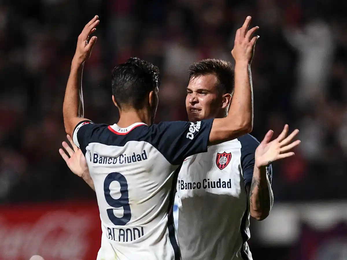 Aprovechó y llegó a la punta