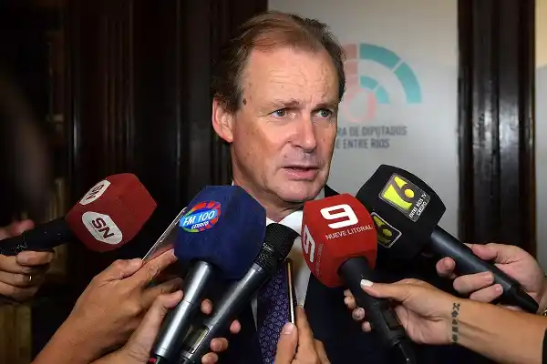 “Tenemos que evitar que sigan envenenando a nuestros chicos"