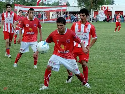 Divisional A: La punta se tiñó de rojo