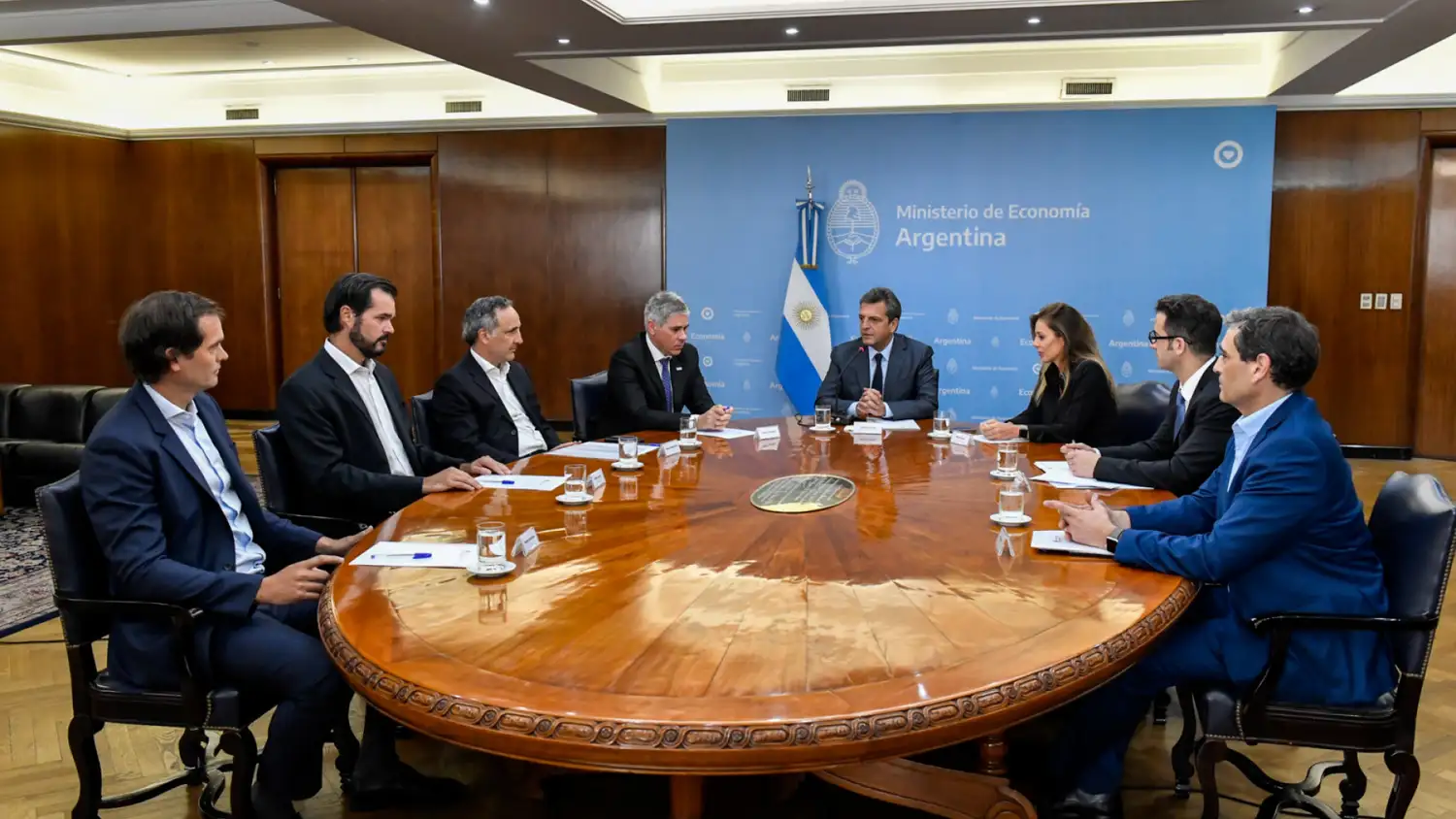 Sergio Massa y funcionarios se reunieron con los responsables de las petroleras.