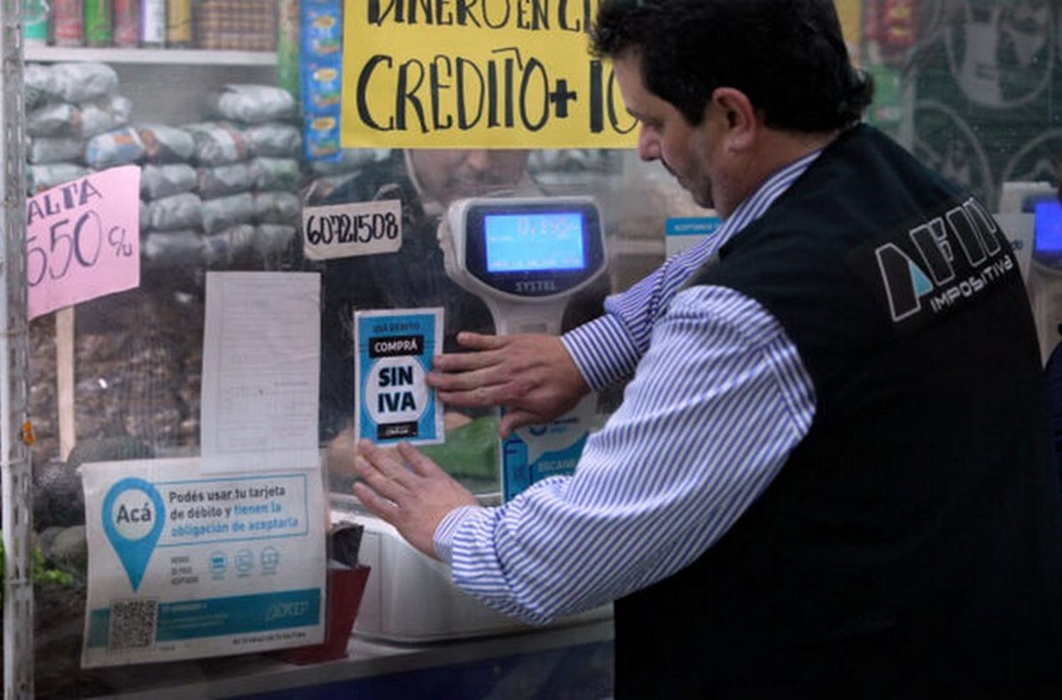 Denuncian que bancos privados anularon reintegros hechos en el programa Compre sin IVA
