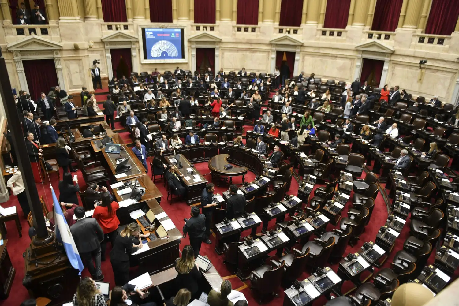 Un sector de Unión por la Patria y los bloques de izquierda votaron en contra de la iniciativa, a la que calificaron de “punitivista”.