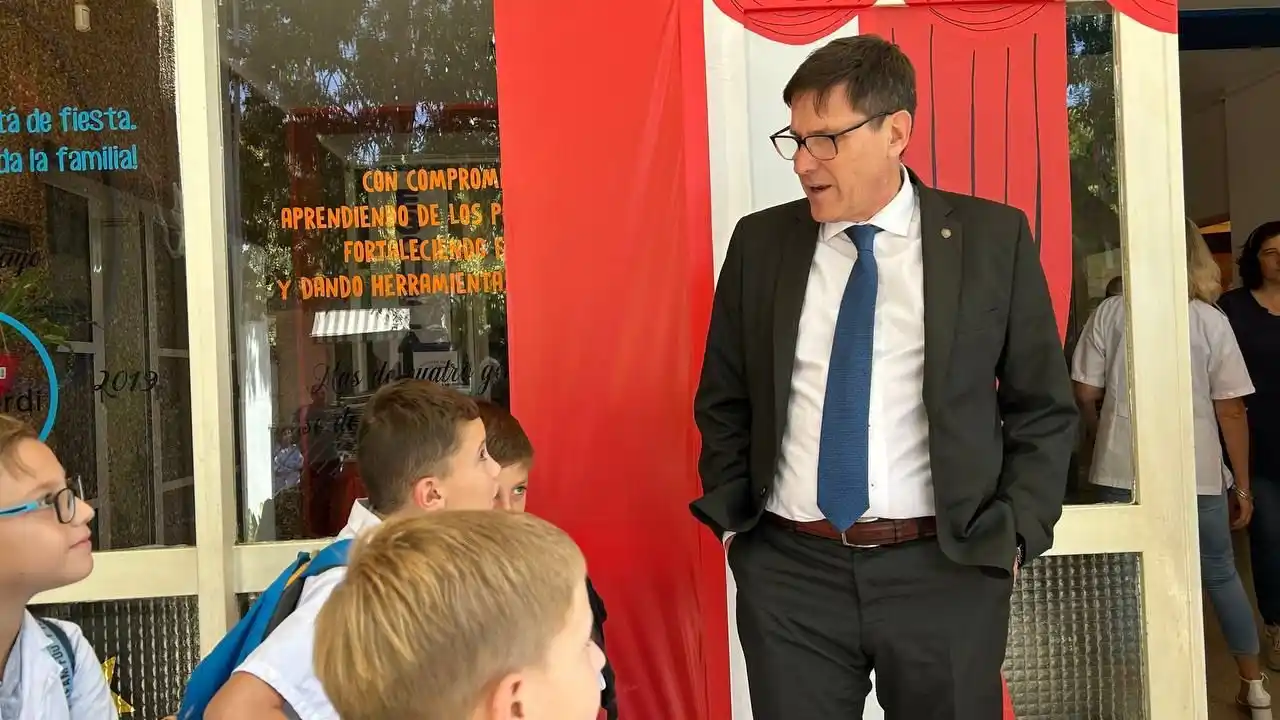 José Goity, ministro de Educación.