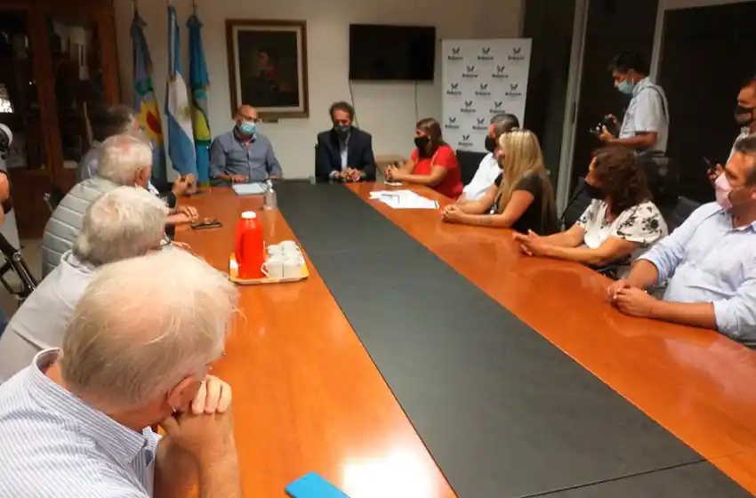 Katopodis firmó convenios en Balcarce