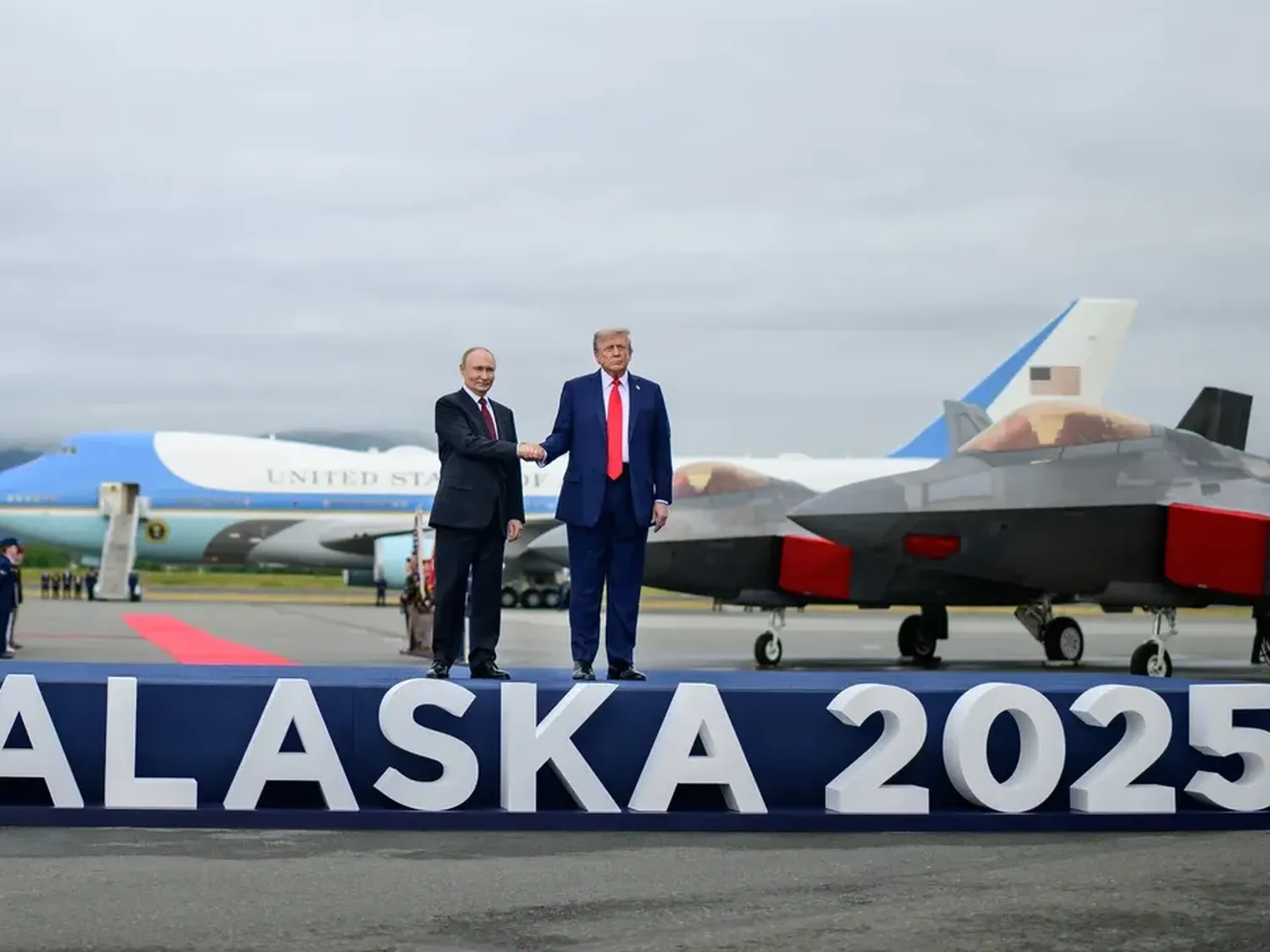 Trump y Putin ya están reunidos en Alaska para negociar el fin de la guerra en Ucrania
