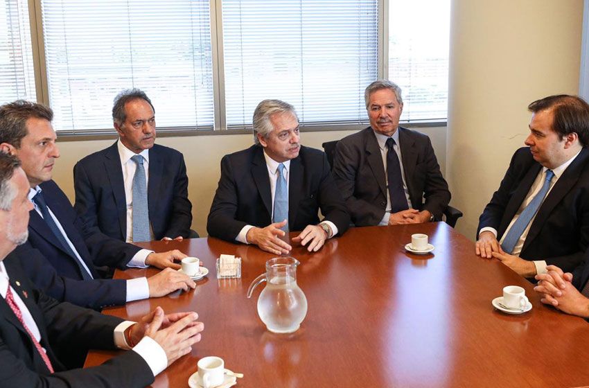 Fernández confirmó a Solá como canciller y a Scioli como embajador en Brasil