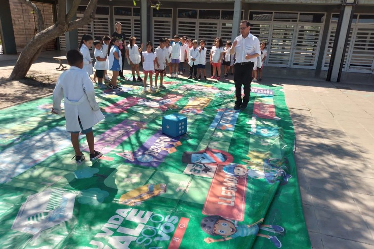 Capacitación en las escuelas sobre seguridad vial a cargo de agentes de Protección Vial
</p><p>Foto: PMR