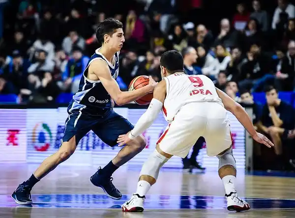 Argentina se quedó sin cierre y terminó cayendo ante Montenegro