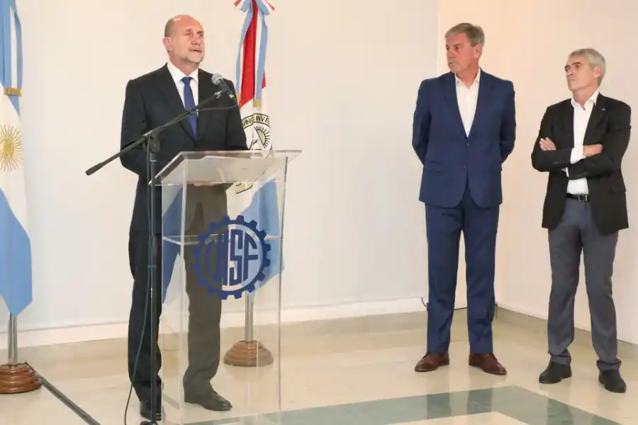 99º Aniversario de la Unión Industrial y Día de la Industria Nacional: Omar Perotti participó del acto por la celebración de estos acontecimientos