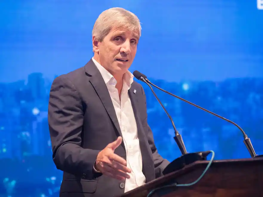 Caputo anticipó una inflación de marzo por encima del 3% y aseguró que “se vienen los mejores meses”