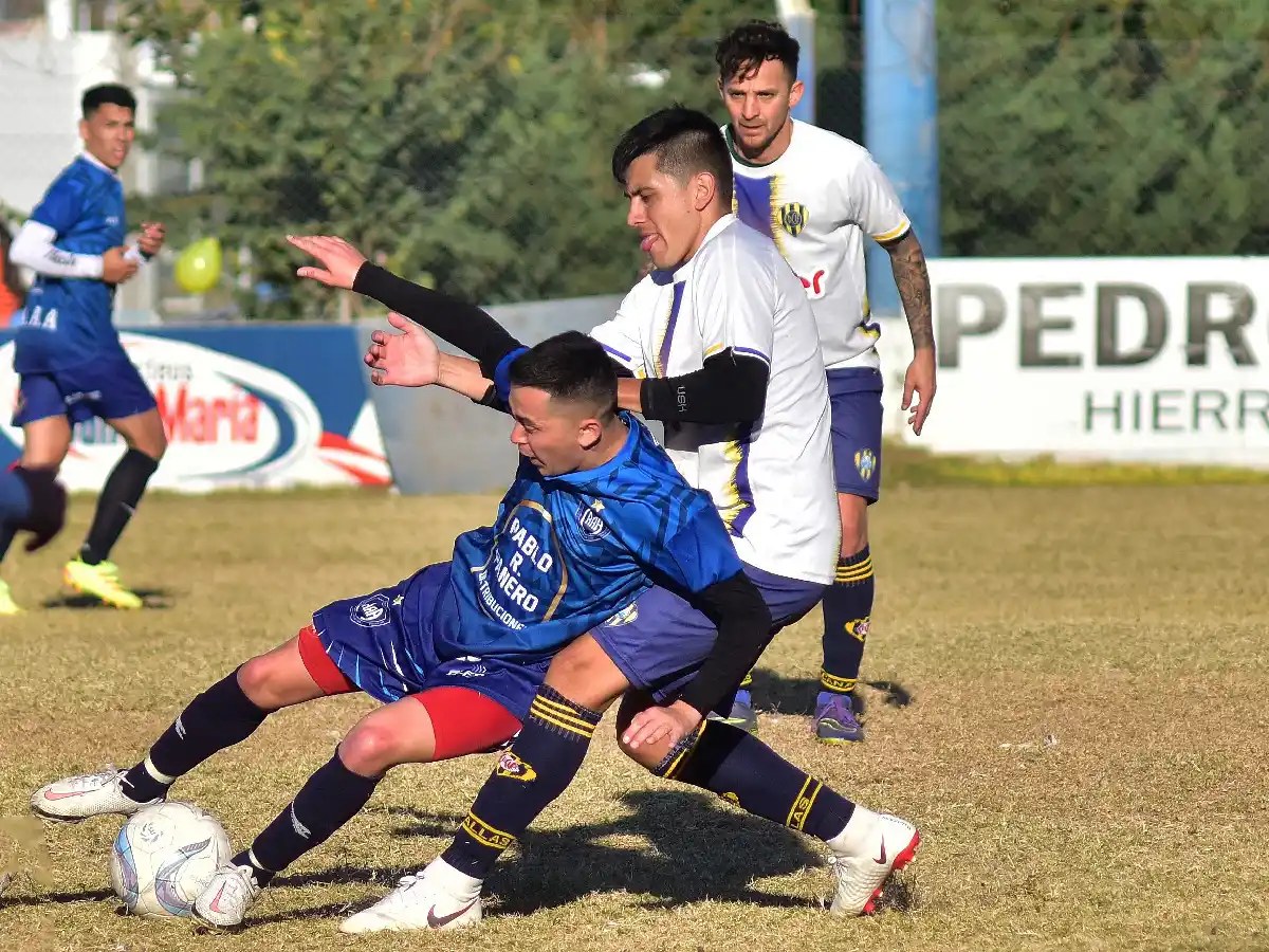 Antártida se derrumbó sobre final y cayó en Devoto