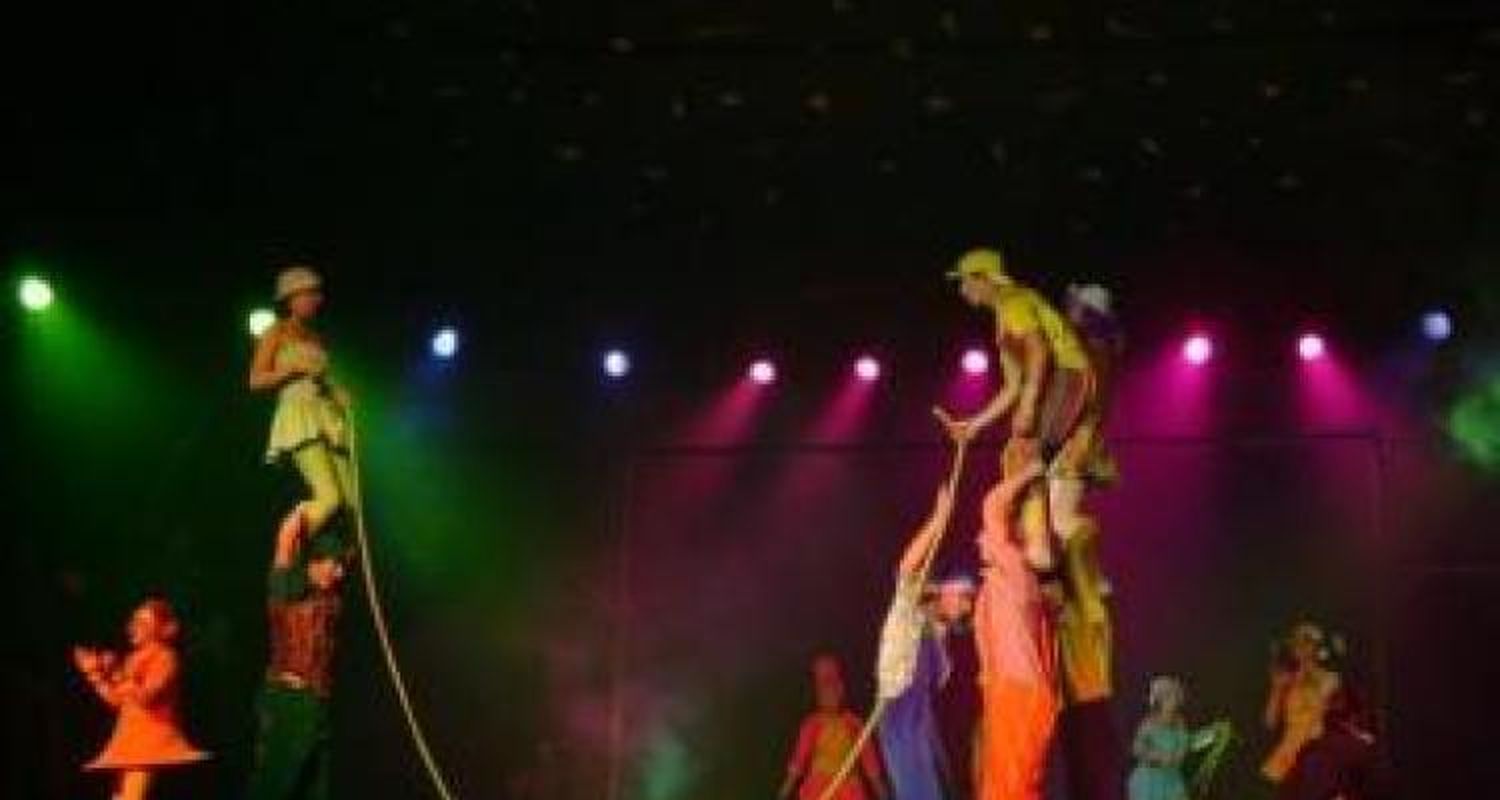 Derrochando acrobacias circenses