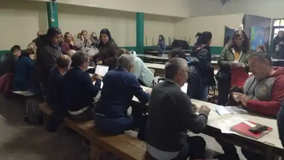 Vecinos del barrio Gallo Blanco se inscribieron al registro de la red cloacal