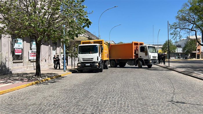 ranchada recova ripamonti limpieza ex almacenes viejos centro rafaela recolector de basura pdi policia - 4