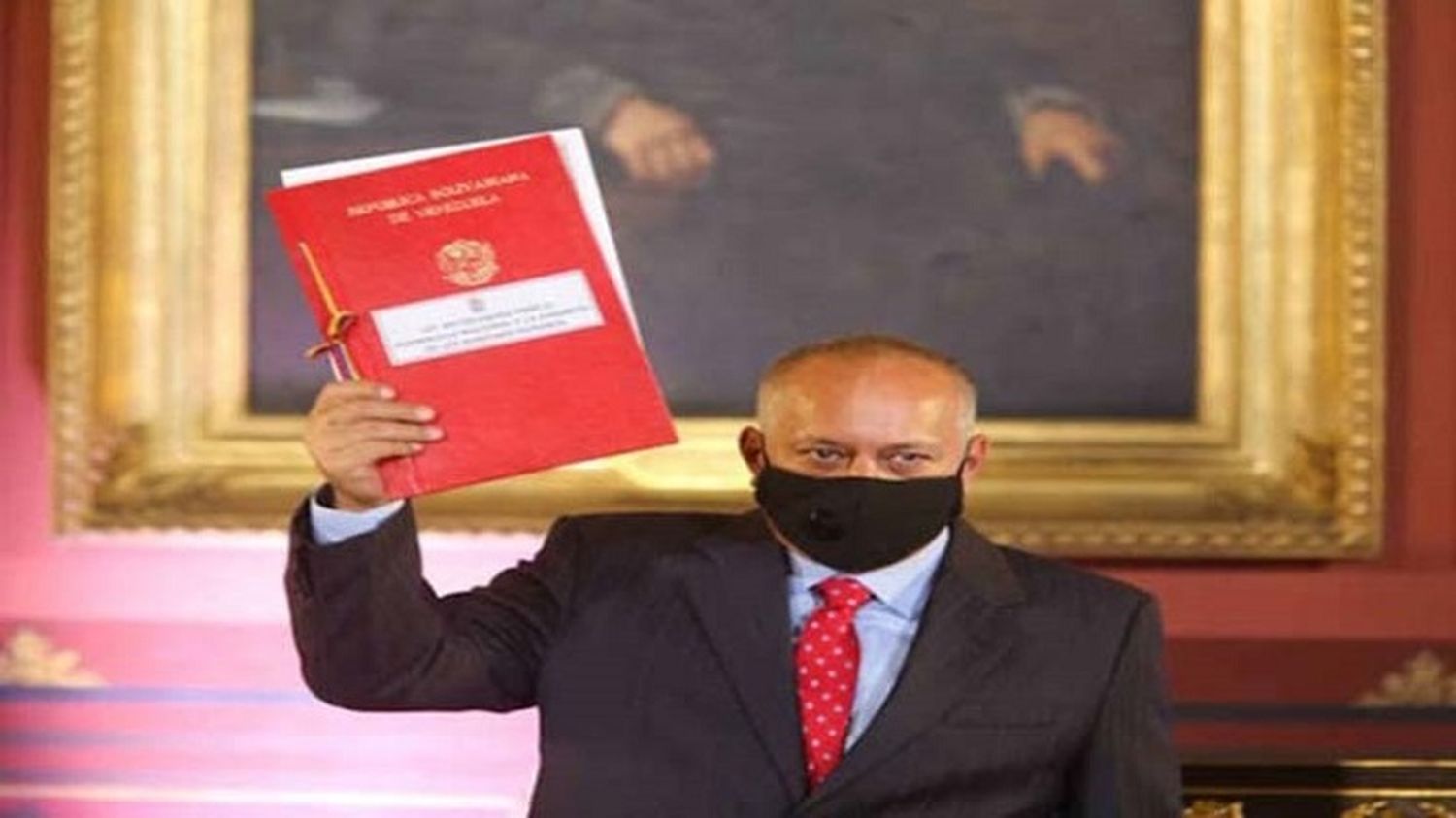 «ES ABERRANTE»: militares retirados llaman a desobedecer la Ley Antibloqueo