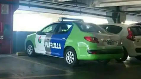 Insólito: Las empresas de seguridad privada plotean sus móviles como patrulleros de Provincia