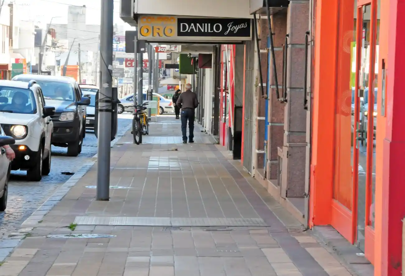 En otra jornada con récord de contagios, Tandil seguirá en Estadio Rojo hasta el domingo