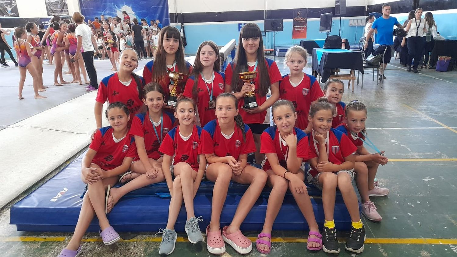 Las gimnastas que compitieron en La Lucila del Mar.