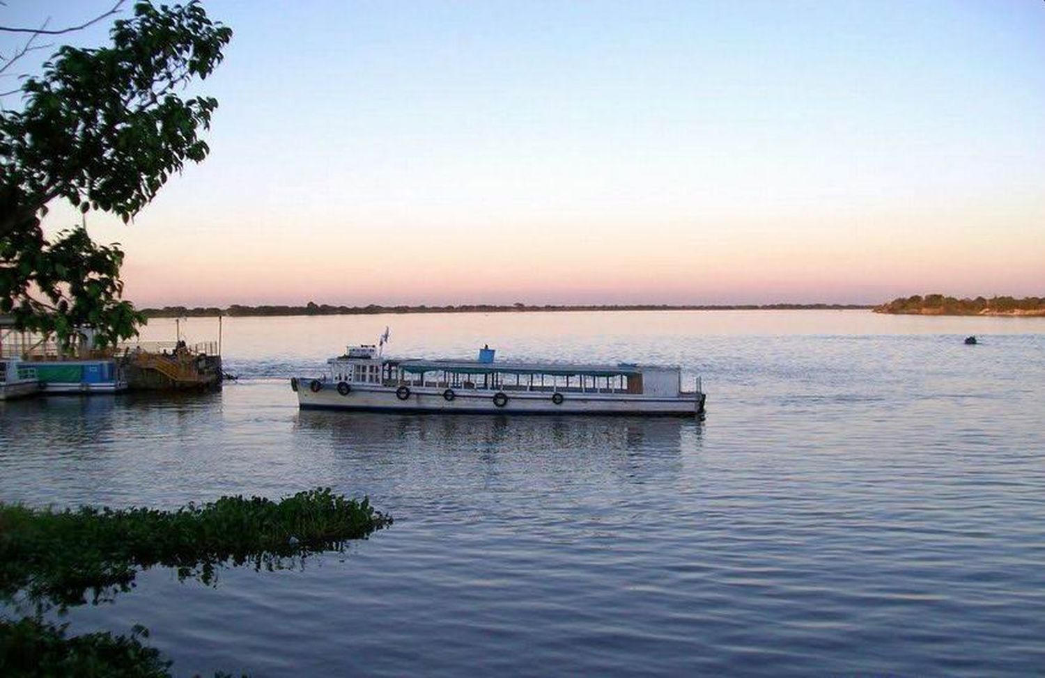 Naranjas, viento, canoas y el río Paraguay en la 
rica historia de una generación de formoseños