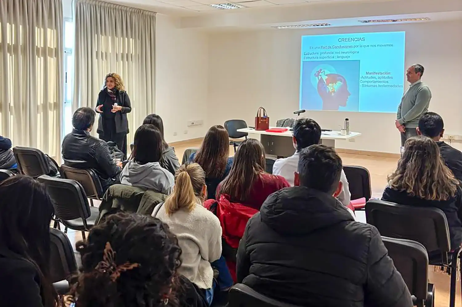 Cucaier capacitó a más de 300 trabajadores de la salud en comunicación de situaciones críticas