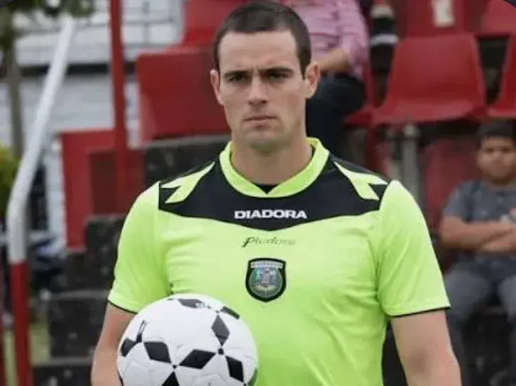 Leo Billanueva, el juez para el juego entre el León y E Linqueño el lunes a las 20:30.
