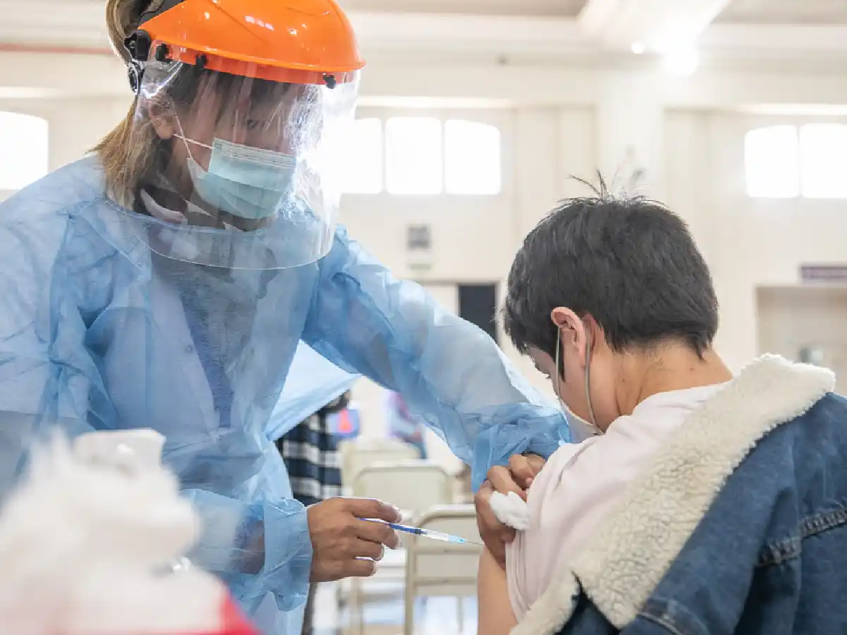 La Sociedad de Pediatría pidió vacunar a los niños para "salir de la pandemia"