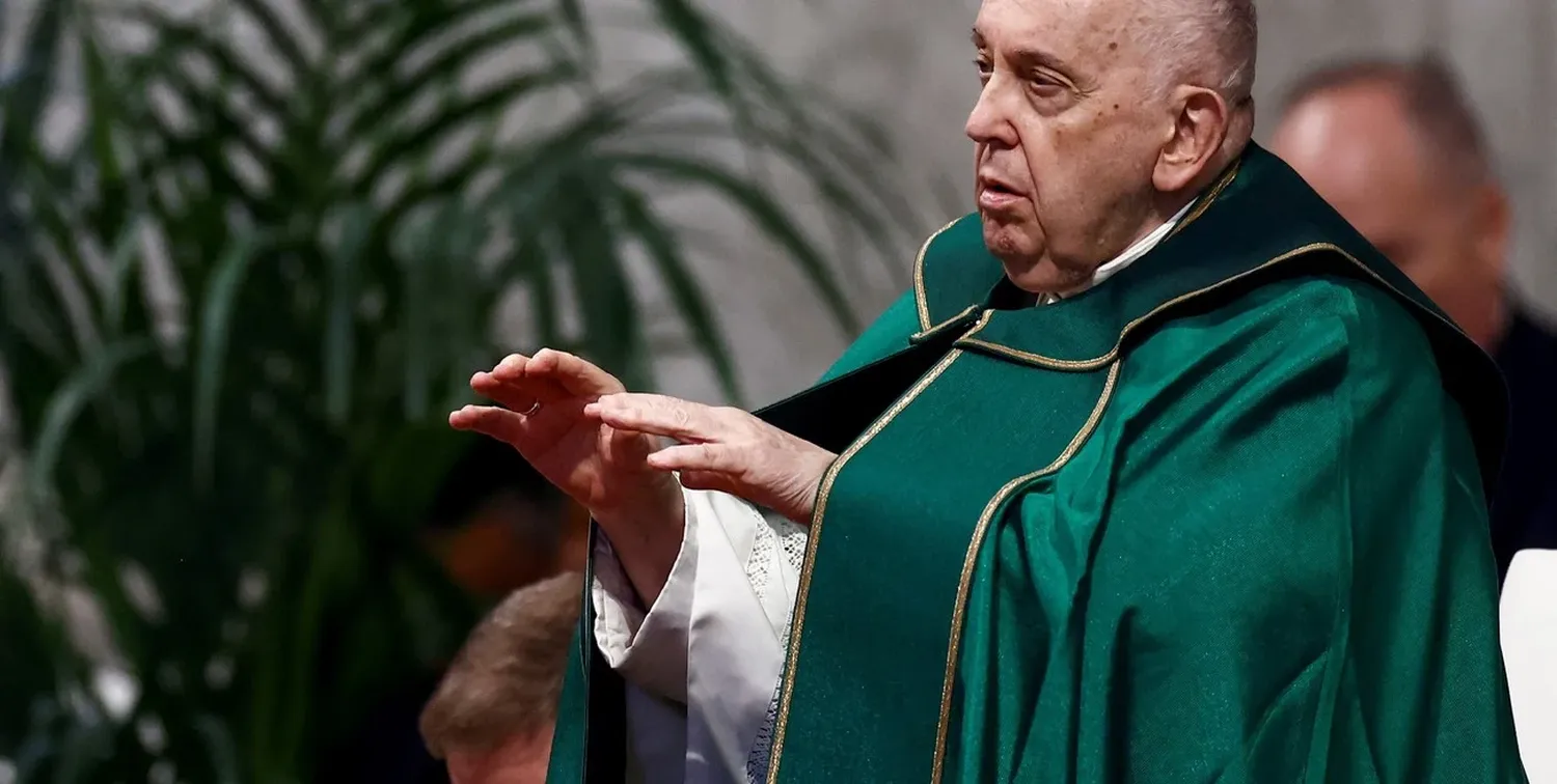 El Papa Francisco dirige la santa Misa en la Basílica de San Pedro en la Jornada Mundial de los Pobres. Crédito: REUTERS.