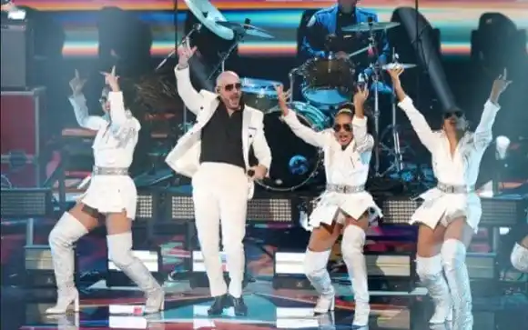 Pitbull pondrá la música en el Miss Universo