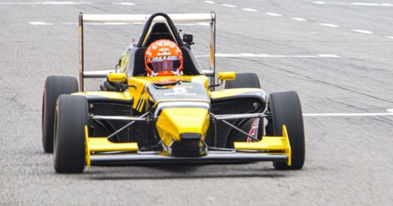 Pilotos de la región, de Kart a Fórmula Renault 2.0
