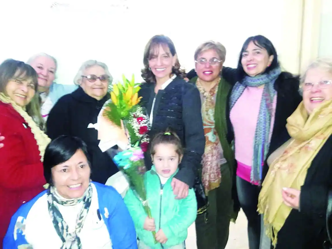 La sala de Neonatología se llama Dra. Marta S. Valencia