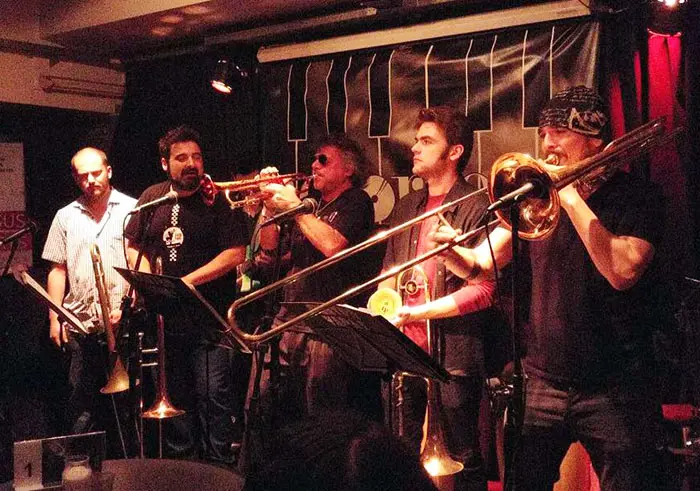 Show de cuarteto de trombones en el ciclo 100 x 100 + Cultura