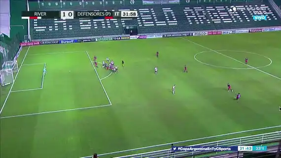 Polémica por el gol mal anulado a Defensores