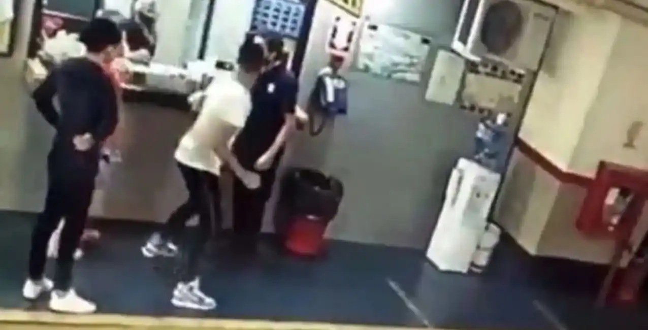 “No era un viejito buenito; era un reverendo hijo de mil p…”, dijo el padre del joven que golpeó al playero