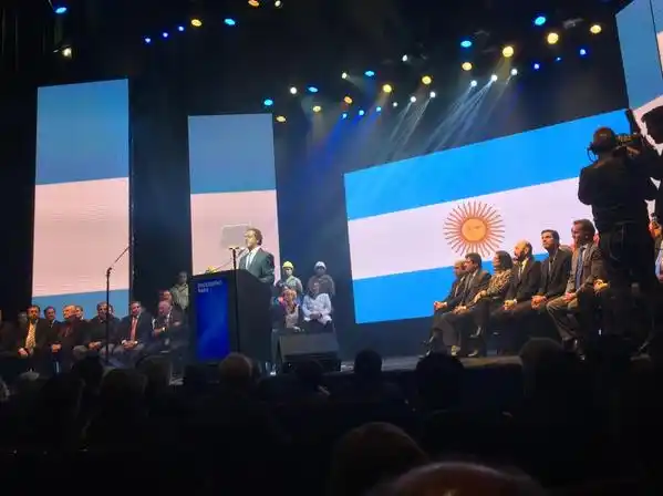 Elecciones 2015: Scioli prometió "inflación de un dígito, pero nunca con ajuste"