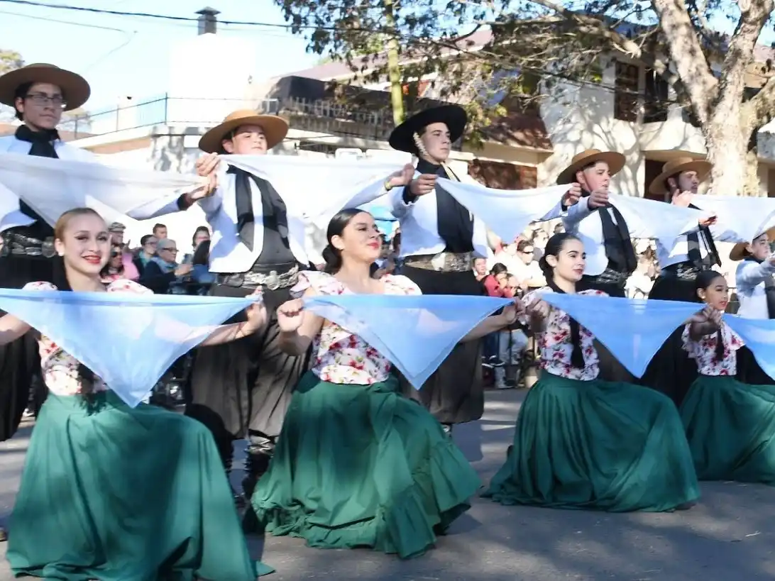 Festival patrio “Raíces de Mayo: identidad que nos une”
