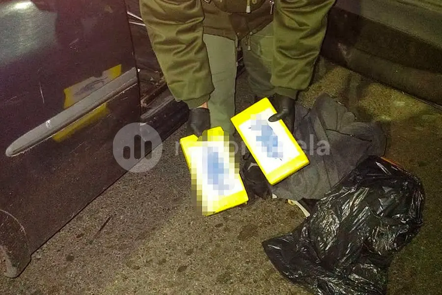 Detuvieron a dos parejas con cocaína y marihuana en la autopista Rosario- Santa Fe