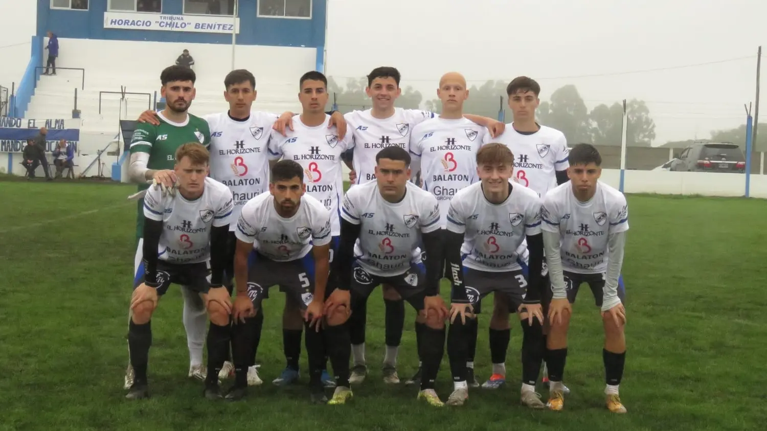 El equipo de Independiente San Cayetano, que derrotó a Rivadavia