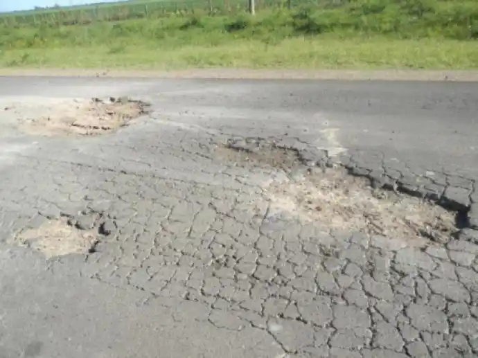 Intendente Hirtz recurrió a la Defensoría del Pueblo por el estado de las rutas