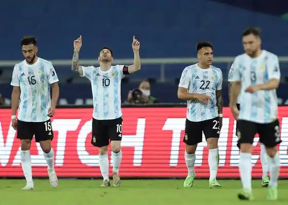 Argentina no pudo con Chile y se tuvo que conformar con un empate 1 a 1