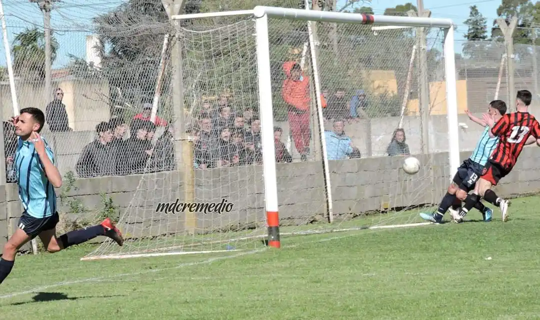 Luciano Sequeira, el presente del goleador que estuvo a punto de dejar el fútbol