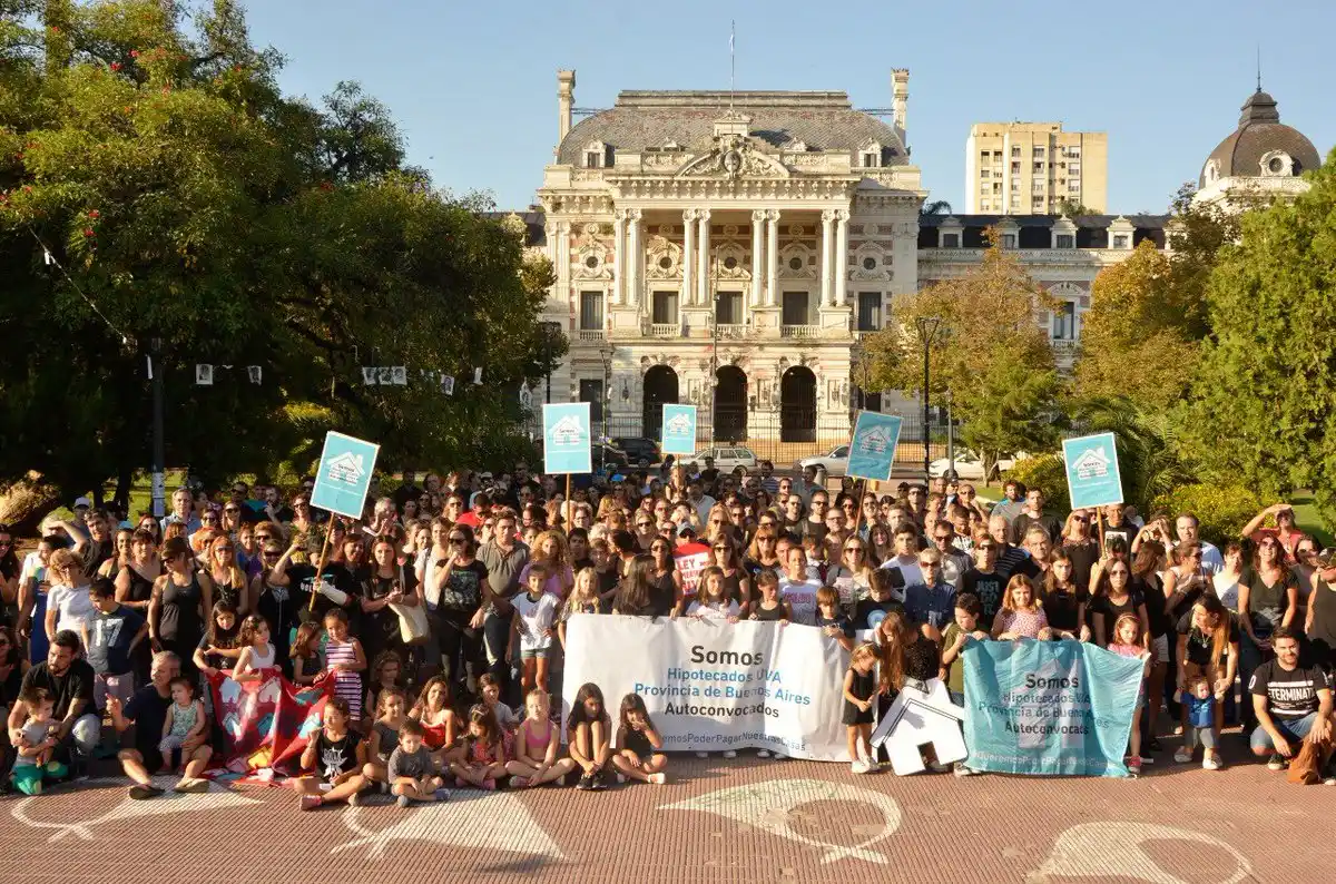 Los hipotecados UVA, disconformes con el anuncio de Vidal: "Es paliativo y cortoplacista"