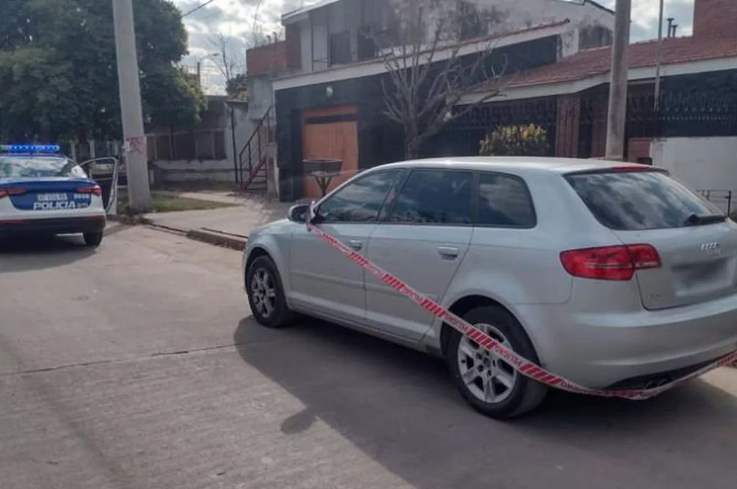 Córdoba: una mujer fue atacada por su expareja, su hija intentó defenderla y él la mató