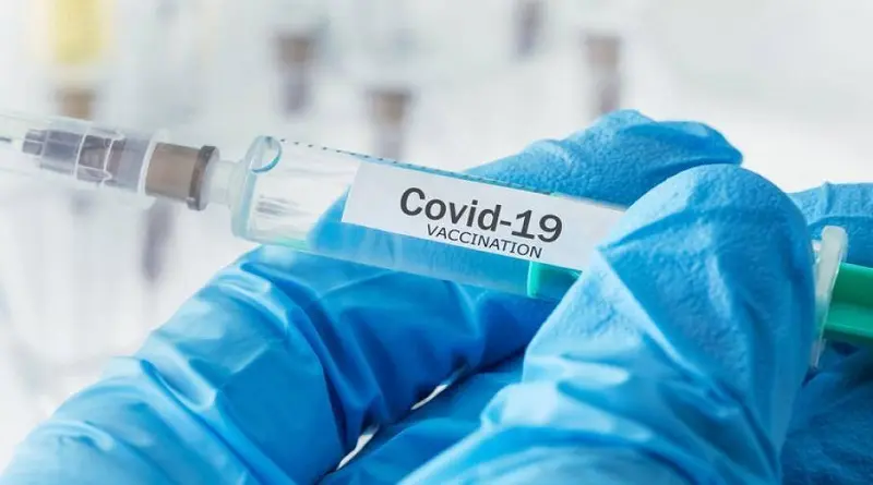 Escasez de vacunas anti COVID-19 preocupa a la Federación Médica